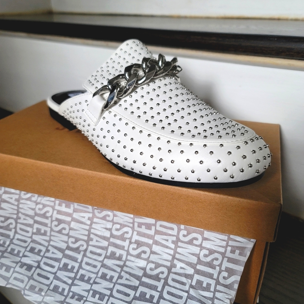 Steve Madden unique disained mule